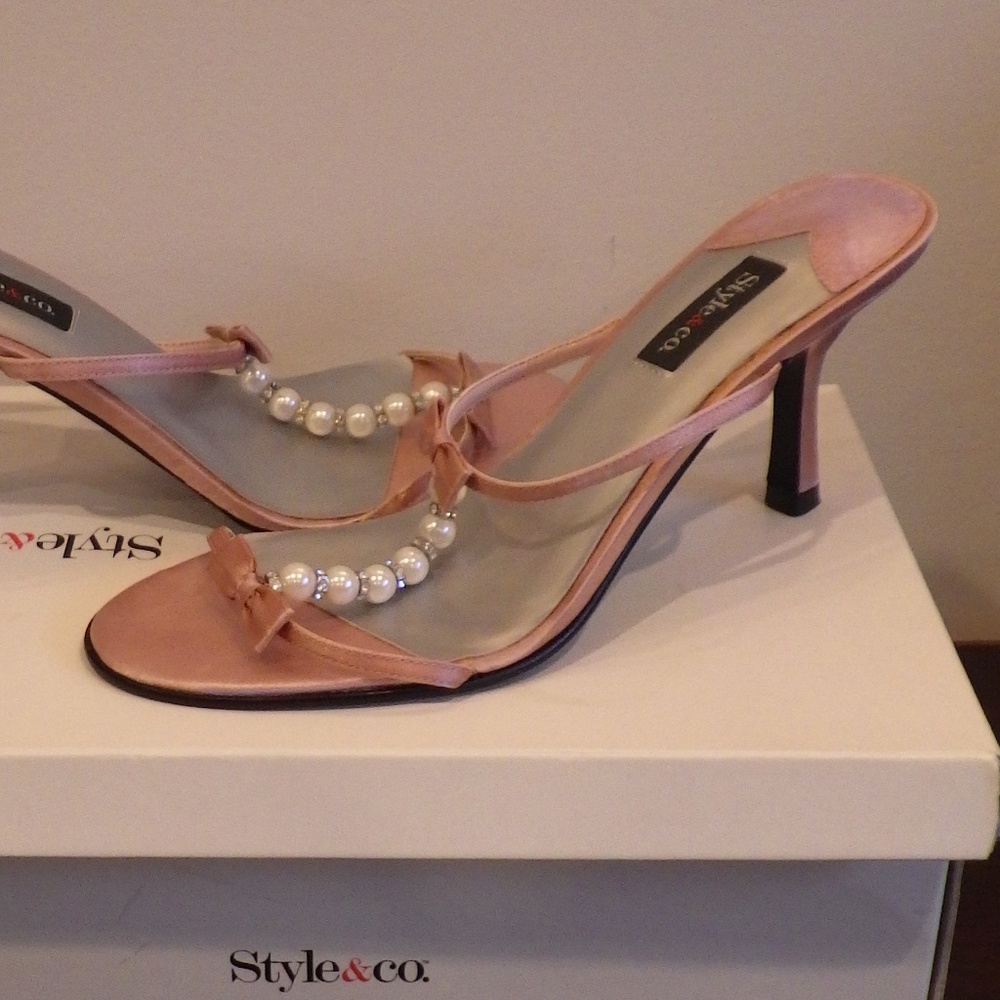 Style & Co Heels Pink Ribbons and pearl sandal 8.5